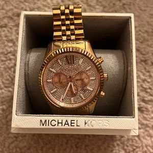 MICHAEL KORS

LEXINGTON CRYSTAL PAVE DIAL LADIES CHRONOGRAPH WATCH MK8580